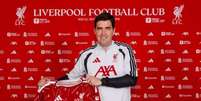 Andoni Iraola &eacute; o novo comandante dos Reds - Foto: Reprodu&ccedil;&atilde;o / Liverpool / Jogada10
