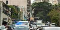 Viatura da Pol&iacute;cia Militar; segundo a PM, Guilherme teria efetuado seis disparos contra a ex-namorada e fugido logo ap&oacute;s o crime  Foto: Daniel Teixeira/Estad&atilde;o / Estad&atilde;o