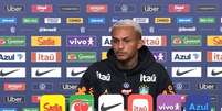 Wesley durante coletiva de imprensa pela Seleção –  Foto: Reprodução / YouTube / Jogada10