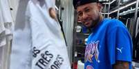 Foto: Reprodu&ccedil;&atilde;o - Cris Guedes/YouTube - Legenda: Neymar exibe pe&ccedil;a &iacute;ntima com uma estampa inusitada / Jogada10