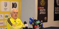 Hugo Broos tamb&eacute;m abordou quest&atilde;o do n&iacute;vel de concentra&ccedil;&atilde;o necess&aacute;rio para a estreia - Foto: Divulga&ccedil;&atilde;o / SAFA / Jogada10