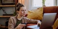 A experi&ecirc;ncia de compra no e-commerce n&atilde;o depende apenas de vender bem Foto: Halfpoint | Shutterstock / Portal EdiCase