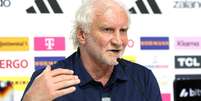 Rudi V&ouml;ller foi atacante e t&eacute;cnico da sele&ccedil;&atilde;o alem&atilde; - Foto: Alexander Hassenstein/Getty Images / Jogada10