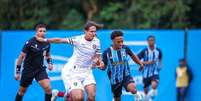 O Gr&ecirc;mio est&aacute; em situa&ccedil;&atilde;o delicada no Sub-20 - Foto: Lucas Uebel/Gr&ecirc;mio FBPA / Jogada10