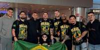 &lsquo;Par&ccedil;as&rsquo; de Neymar viajam para Copa uniformizados  Foto: Reprodu&ccedil;&atilde;o/ mariifreire/Instagram