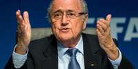 Blatter presidiu a entidade m&aacute;xima do futebol entre 1998 e 2015  Foto: Getty Images