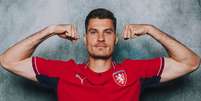 Patrik Schick, da Tch&eacute;quia, no ensaio oficial da Fifa  Foto: Stacy Revere/FIFA via Getty Images