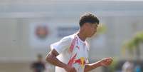 Arthur Diniz, jogador do time sub-17 do Red Bull Bragantino. Foto: Fernando Roberto/Red Bull Bragantino / Esporte News Mundo