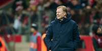 Ronald Koeman em partida da Holanda contra a Pol&ocirc;nia pela Eliminat&oacute;rias da Copa do Mundo Foto: Rafal Oleksiewicz/Getty Images / Esporte News Mundo