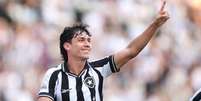 Newton perdeu espa&ccedil;o no Botafogo e entrou no radar do S&atilde;o Paulo - Foto: Vitor Silva/Botafogo / Jogada10