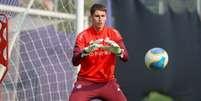 Henrique Menke vira mais uma opção para Pezzolano - Foto: Ricardo Duarte / Internacional / Jogada10