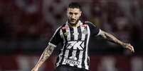 Z&eacute; Rafael est&aacute; pr&oacute;ximo de deixar o Santos - Foto: Raul Baretta/ Santos FC. / Jogada10