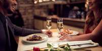 Veja como preparar um jantar rom&acirc;ntico sem perder o foco na dieta Foto: Shutterstock / Sport Life