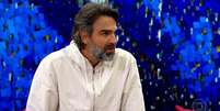 Mudan&ccedil;a no visual de Tadeu Schmidt rouba a cena na TV e rende muitos elogios  Foto: Reprodu&ccedil;&atilde;o/TV Globo