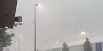 Tempestade atinge MetLife Stadium, em East Hutherford, Nova Jersey, est&aacute;dio de estreia da Sele&ccedil;&atilde;o Brasileira na Copa do Mundo  Foto: Reprodu&ccedil;&atilde;o/ellarguero/X