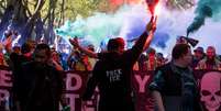 Na última semana, ativistas se reuniram em frente à sede da Fifa em Miami  Foto: Divulgação/HRSA