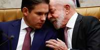 O presidente da C&acirc;mara, Hugo Motta, e o presidente Lula Foto: Wilton Junior/Estad&atilde;o / Estad&atilde;o
