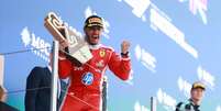 Hamilton comemorando a vit&oacute;ria em Barcelona Foto: Divulga&ccedil;&atilde;o / Scuderia Ferrari HP