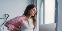 O corpo costuma dar sinais de que est&aacute; sofrendo com a falta de movimento, mas muitas vezes esses alertas s&atilde;o ignorados  Foto: PerfectWave | Shutterstock / Portal EdiCase