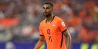 Gakpo em campo pela Holanda contra o Japão na estreia da Copa do Mundo –  Foto: Francois Nel/Getty Images / Jogada10