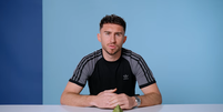 Laporte e sua pir&acirc;mide.  Foto: Reprodu&ccedil;&atilde;o/ Redes Sociais