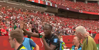 Kon&eacute; fraturou t&iacute;bia e f&iacute;bula em lance na Copa do Mundo  Foto: Reprodu&ccedil;&atilde;o/YouTube/Caz&eacute;TV