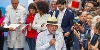 O presidente da Rep&uacute;blica, Luiz In&aacute;cio Lula da Silva (c), acompanhado de outras autoridades, anuncia investimentos de R$ 89,3 milh&otilde;es para o Hospital Luxemburgo, refer&ecirc;ncia no tratamento oncol&oacute;gico, em Belo Horizonte (MG), na manh&atilde; desta sexta- feira, 19 de junho de 2026.  Foto: ALEXANDRE DE JESUS/ATO PRESS/ESTAD&Atilde;O CONTE&Uacute;DO