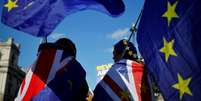 Manifesta&ccedil;&atilde;o contra o Brexit em frente ao Parlamento, em Londres, em 22 de outubro de 2019.  Foto: AFP - TOLGA AKMEN / RFI