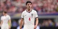 Reposição Declan Rice é difícil para o técnico Thomas Tuchel pelas características do volante inglês - Foto: Michael Steele/Getty Images / Jogada10