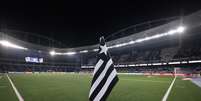 Bandeira do Botafogo Foto: Wagner Meier/Getty Images / Esporte News Mundo