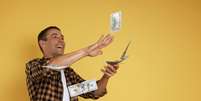 Algumas movimentações astrológicas favorecem ganhos financeiros e novas oportunidades Foto: Shutterstock / João Bidu