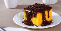 Bolo de cenoura com chocolate fit. Foto: Sa&uacute;deLAB