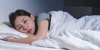 Sonhar com alguém que já partiu costuma despertar emoções intensas; veja o que significa Foto: Shutterstock / João Bidu