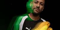 Neymar Jr com as chuteiras amarelas da Puma   Foto: Reprodu&ccedil;&atilde;o/Ibstagram / Elas no Tapete Vermelho