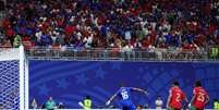 Lenny Joseph faz gola&ccedil;o de letra contra Marrocos na Copa do Mundo.  Foto: Joosep Martinson/ Getty Images