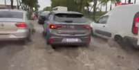 Vias arteriais amanheceram alagadas nesta sexta feria (26) no Recife. Foto: Portal de Prefeitura