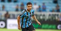 Zagueiro gremista despertou o interesse de diversos clubes europeus - Foto: Lucas Uebel / Gr&ecirc;mio / Jogada10