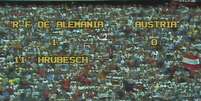 Vitória da Alemanha sobre a Áustria na Copa de 1982 é chamada de 'Jogo da Vergonha' - Reprodução de TV Foto: Jogada10