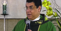 Padre Chrystian Shankar &eacute; escritor, palestrante e reitor Santu&aacute;rio S&atilde;o Frei Galv&atilde;o, em Minas Gerais  Foto: Reprodu&ccedil;&atilde;o/Redes sociais