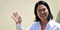 Keiko Fujimori acenando  Foto: Getty Images / BBC News Brasil