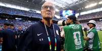 Bielsa deixou o comando da sele&ccedil;&atilde;o do Uruguai ap&oacute;s elimina&ccedil;&atilde;o na primeira fase da Copa   Foto: Florencia Tan Jun/Getty Images / Jogada10