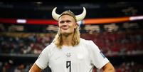 Haaland fez o gol da classifica&ccedil;&atilde;o da Noruega sobre a Costa do Marfim nesta ter&ccedil;a-feira, 30; a Noruega agora enfrentar&aacute; o Brasil no domingo, dia 5, em pr&oacute;xima disputa  Foto: Reprodu&ccedil;&atilde;o/Instagram/@erling