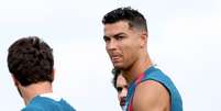 Lamine Yamal e Pedro Porro durante o treino da Espanha. Seleção enfrenta  a Áustria pela 2ª fase da Copa. Foto: Florencia Tan Jun/Getty Images / Jogada10