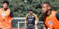 Jogadores do São Paulo não tiveram vida fácil no treino desta quinta - Foto: Erico Leonan / São Paulo FC / Jogada10