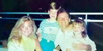 Sacha Chryzman com Roberto Justus e os filhos quando eram crianças  Foto: Reprodução