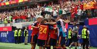 Espanha comemora gol contra a &Aacute;ustria  Foto: Francois Nel / Getty Images