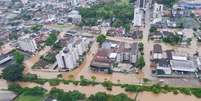 A frente fria que atua sobre Santa Catarina mant&eacute;m o tempo inst&aacute;vel e provoca temporais em parte do estado  Foto: Cordec / Santa Catarina / Perfil Brasil