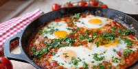 Feij&atilde;o-branco com ovos ao molho de tomate Foto: Angelika Heine | Shutterstock / Portal EdiCase
