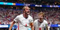 Harry Kane garantiu a classifica&ccedil;&atilde;o &agrave;s oitavas ao marcar os dois gols da virada sobre a RD Congo na fase 16 avos. Foto: PA Images / Alamy