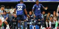 Sidny Lopes Cabral e Steven Moreira, jogadores de Cabo Verde, durante a partida da fase de 32 avos de final da Copa do Mundo FIFA de 2026 entre Argentina x Cabo Verde no Miami Stadium, na Fl&oacute;rida, Estados Unidos, nesta sexta-feira (03).  Foto: VANESSA CARVALHO/AG&Ecirc;NCIA O DIA/ESTAD&Atilde;O CONTE&Uacute;DO